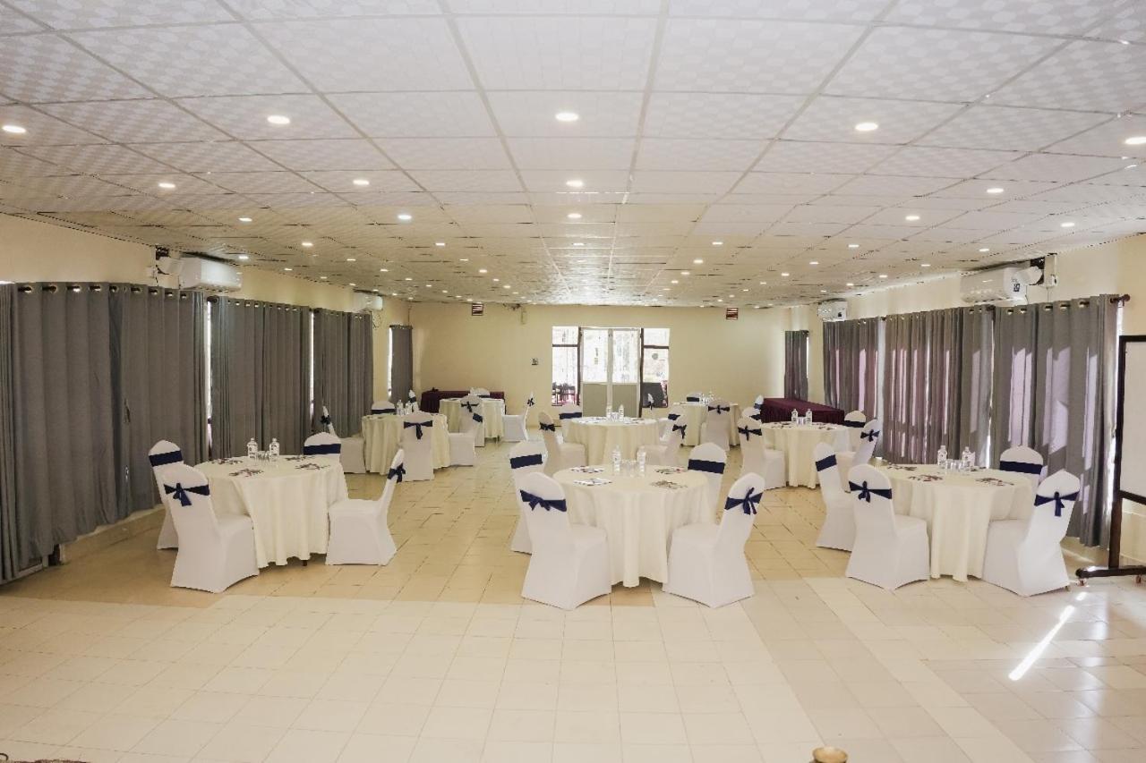 Hotel Chautari Pvt Ltd ناغاركوت المظهر الخارجي الصورة